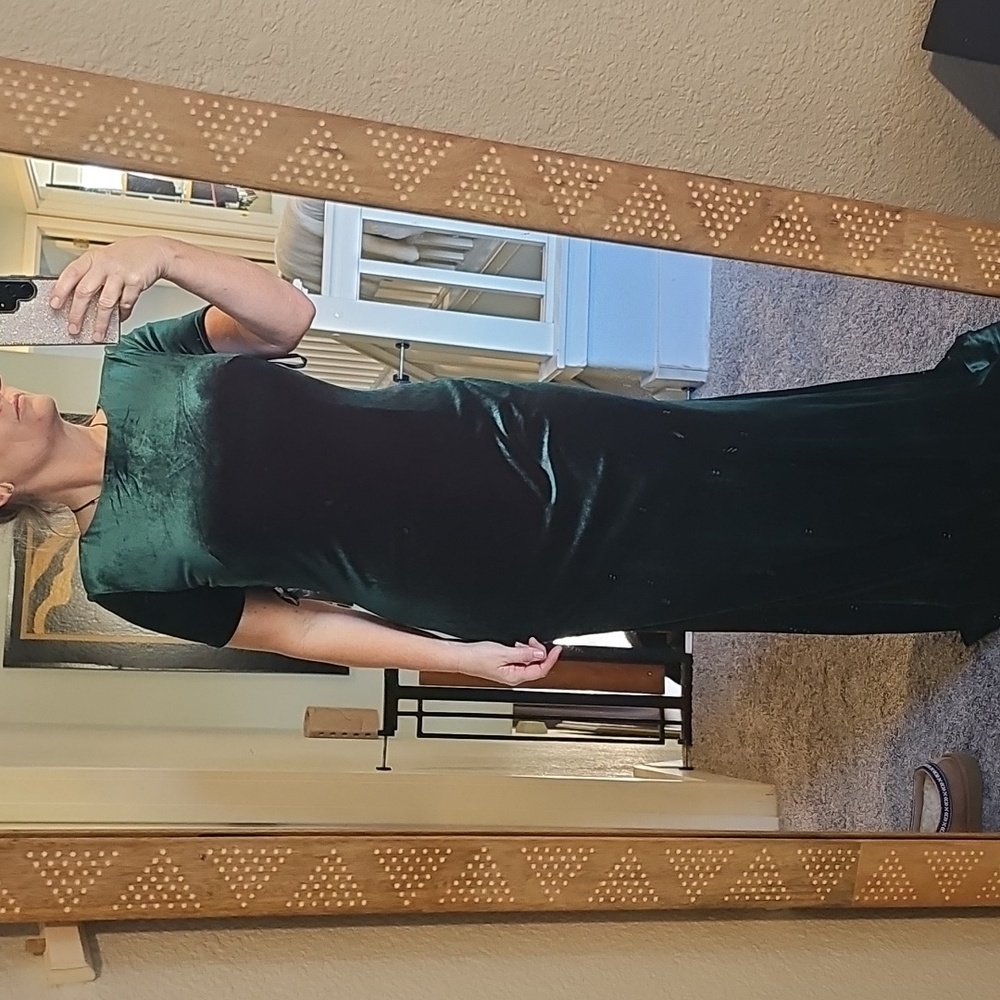 STUNNING REVELRY NAOMI EMERALD 613 GREEN VELVET DRESS